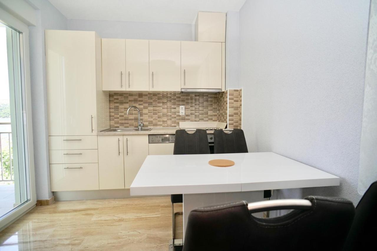 Trogir-Luxury Villa Sapphirus Seget Vranjica Exterior foto